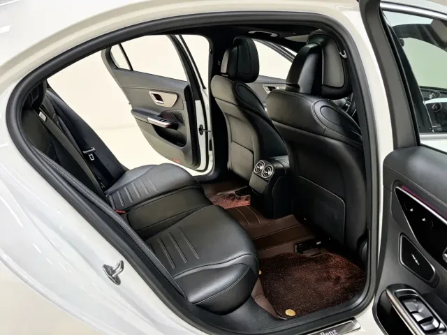 Mercedes-Benz C-Class — Фото автомобиля 14