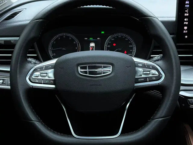 Geely Vision X6 — Фото автомобиля 12
