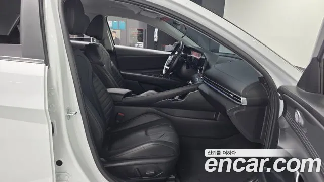 Hyundai AVANTE Avante (CN7) — Фото автомобиля 24