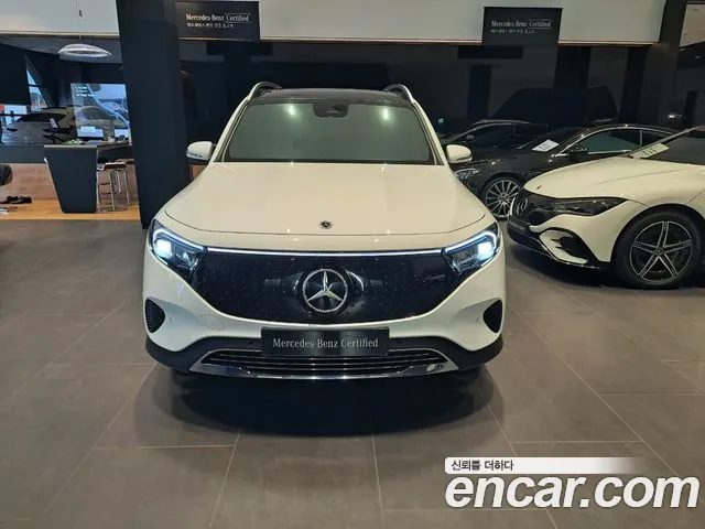 Mercedes-Benz EQB X243 — Фото автомобиля 3