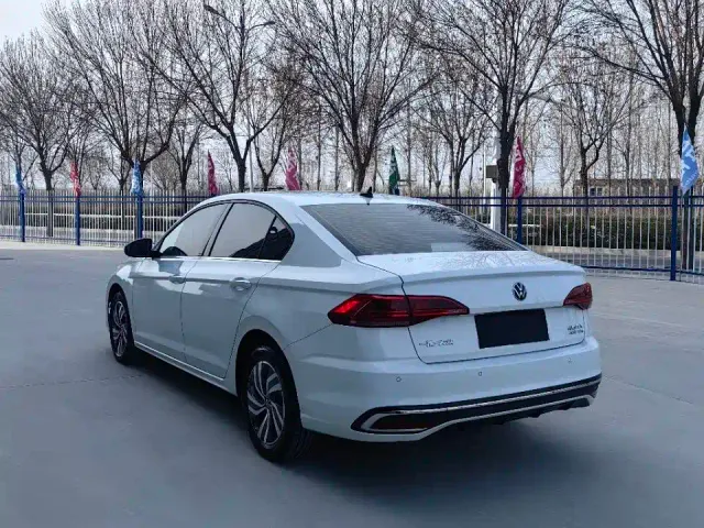 Volkswagen Bora — Фото автомобиля 6