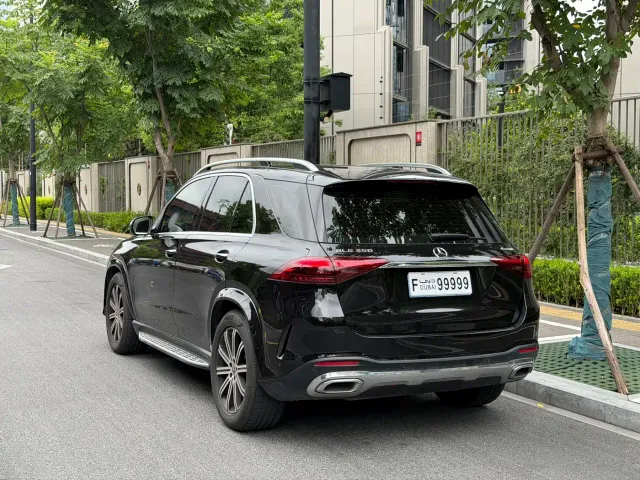 Mercedes-Benz GLE-Class — Фото автомобиля 4