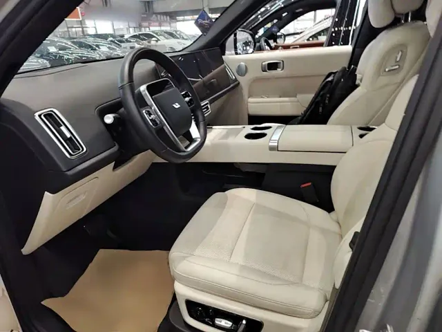 Li Auto L9 — Фото автомобиля 14