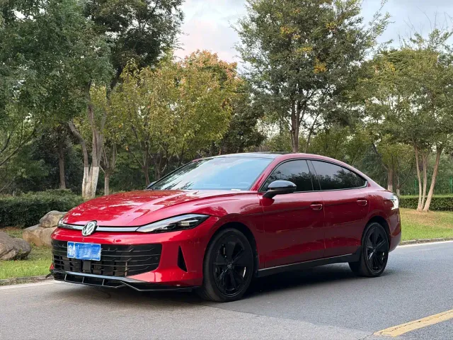 Фотография автомобиля — Volkswagen Lamando