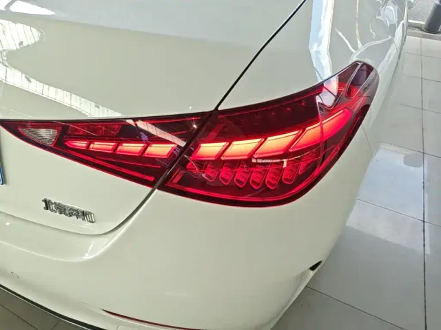 Mercedes-Benz C-Class — Фото автомобиля 7