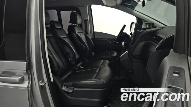 Hyundai Staria — Фото автомобиля 10