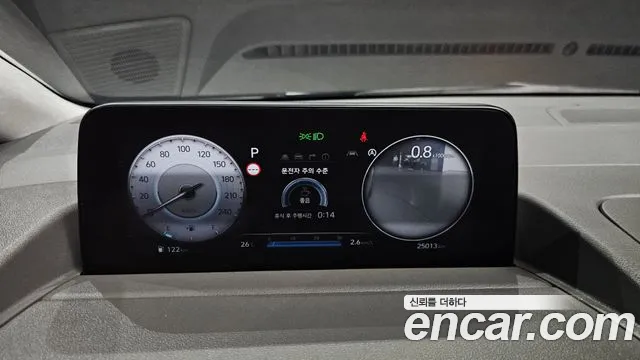 Hyundai Staria Staria 4WD Lounge 7 мест — Фото автомобиля 8