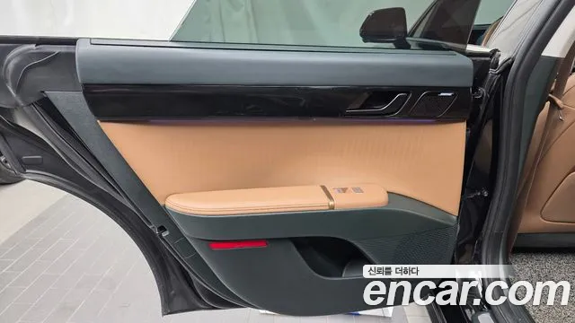 Hyundai Grandeur GN7 — Фото автомобиля 14