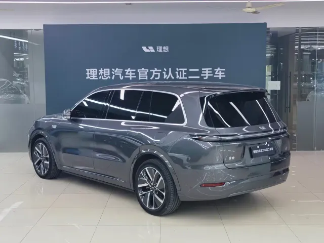 Li Auto L9 — Фото автомобиля 14
