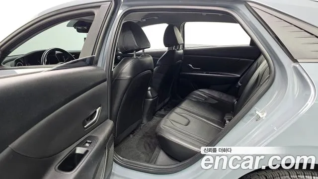 Hyundai Avante CN7 — Фото автомобиля 11