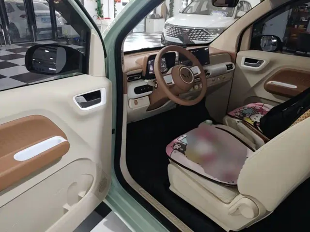 Wuling Hongguang Mini EV — Фото автомобиля 15