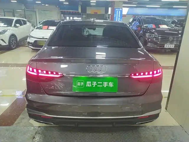 Audi A4L — Фото автомобиля 5