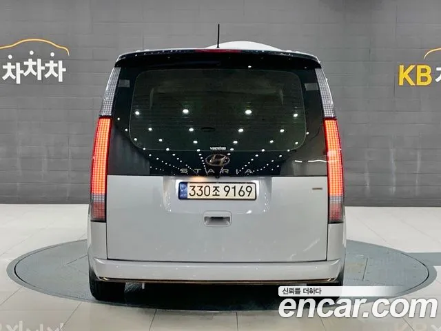 Hyundai Staria Staria 4WD Lounge 9 мест — Фото автомобиля 4