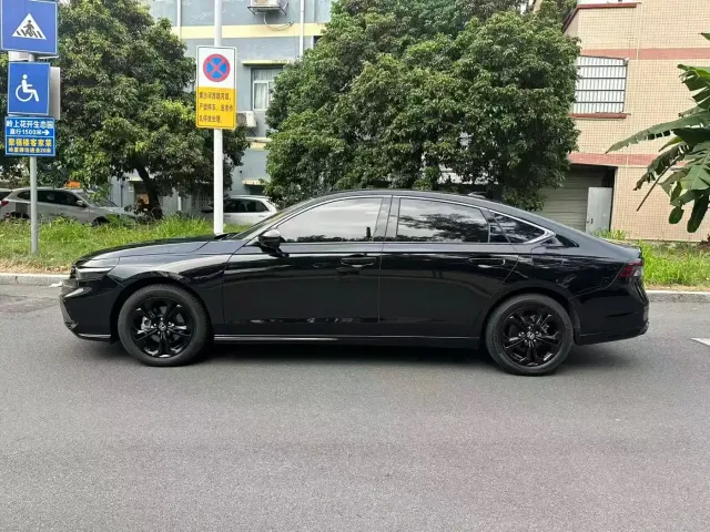 Honda Accord — Фото автомобиля 7
