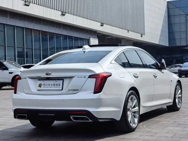 Cadillac CT5 — Фото автомобиля 5