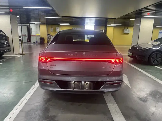 BYD Qin PLUS — Фото автомобиля 6