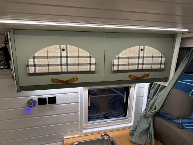 Maxus V80 RV — Фото автомобиля 17