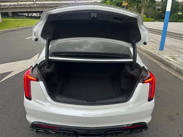 Cadillac CT5 — Фото автомобиля 19