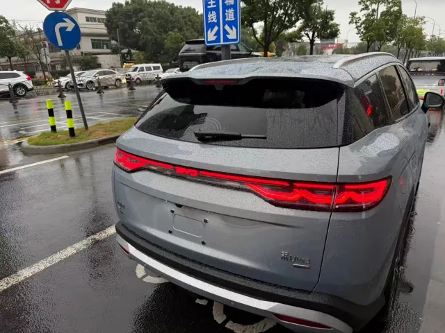 BYD Song Ultra — Фото автомобиля 6