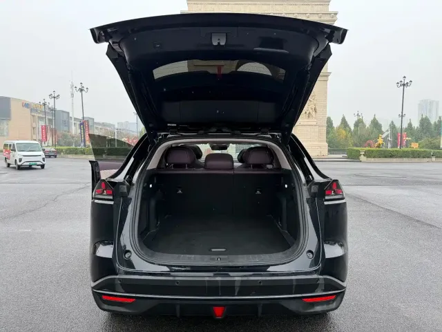 Deepal S07 — Фото автомобиля 12