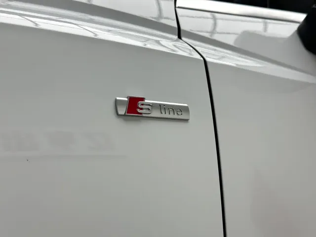 Audi Q3 — Фото автомобиля 14