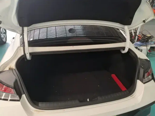 Hyundai Elantra — Фото автомобиля 18