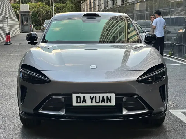 Xiaomi YU7 — Фото автомобиля 3