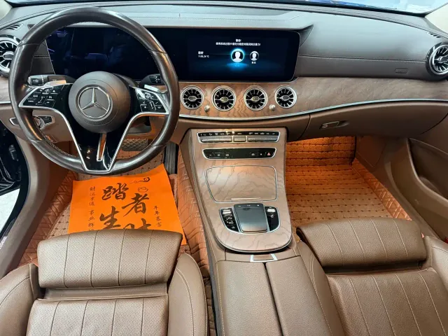 Mercedes-Benz E-Class — Фото автомобиля 5