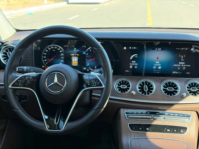 Mercedes-Benz E-Class — Фото автомобиля 10