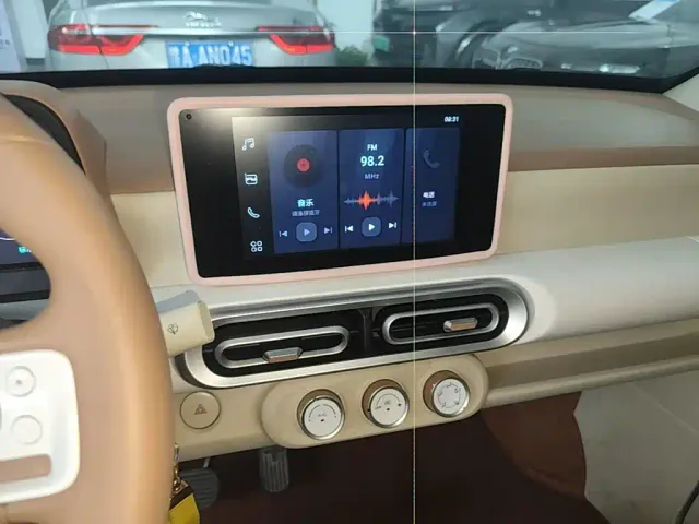 Wuling Hongguang Mini EV — Фото автомобиля 12