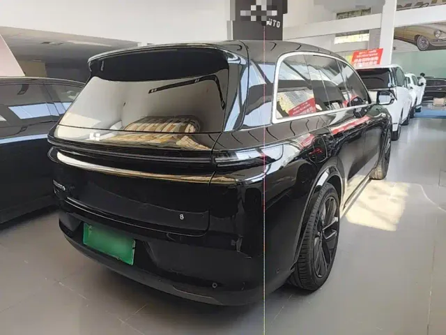 Li Auto L8 — Фото автомобиля 6