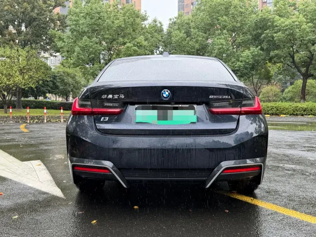 BMW i3 — Фото автомобиля 9