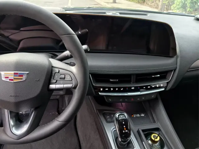 Cadillac CT5 — Фото автомобиля 4