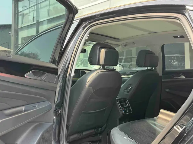 Volkswagen Passat — Фото автомобиля 4
