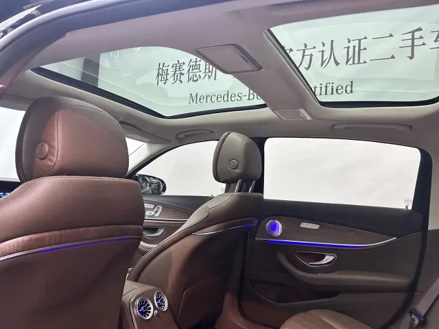 Mercedes-Benz E-Class — Фото автомобиля 10