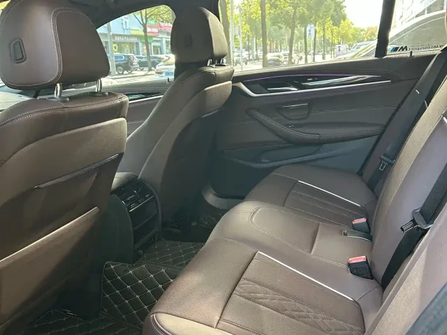 BMW 5 Series — Фото автомобиля 6