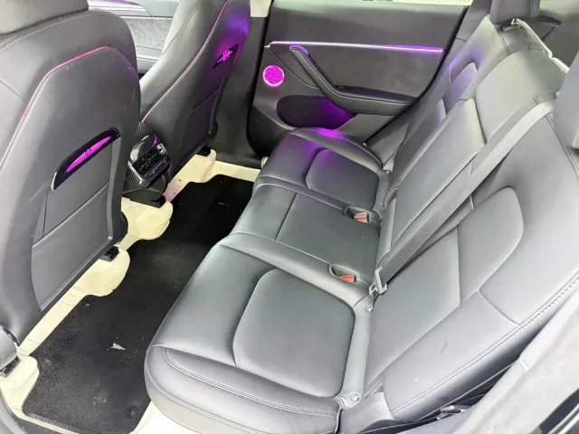Tesla Model Y — Фото автомобиля 8