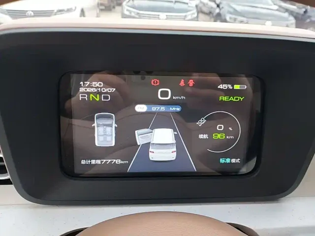Wuling Hongguang Mini EV — Фото автомобиля 11