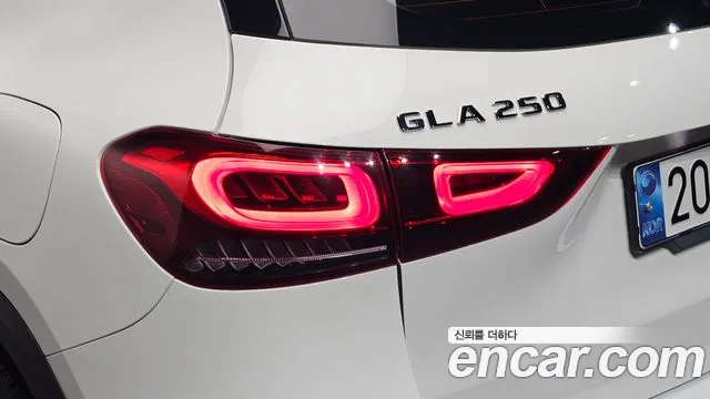 Mercedes-Benz GLA-Class H247 — Фото автомобиля 23