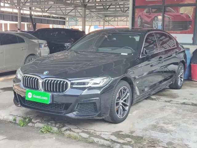 Фотография автомобиля — BMW 5 Series