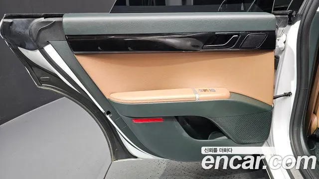 Hyundai Grandeur GN7 — Фото автомобиля 14