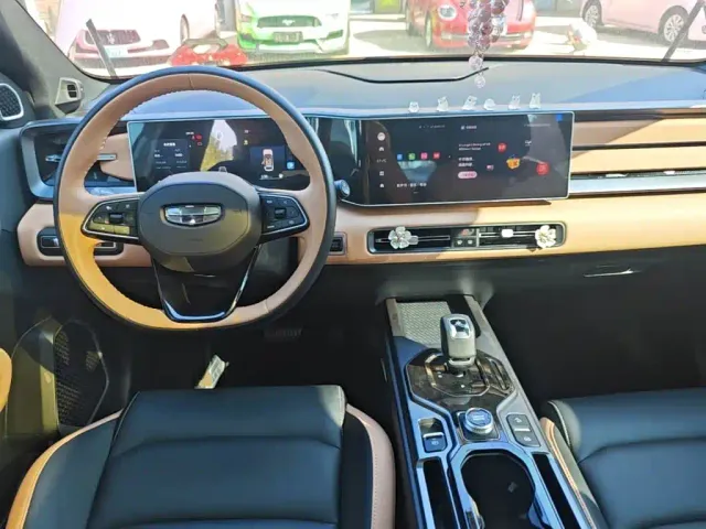 Geely ICON — Фото автомобиля 9