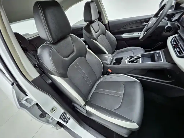 Dongfeng Fengshen E70 — Фото автомобиля 14