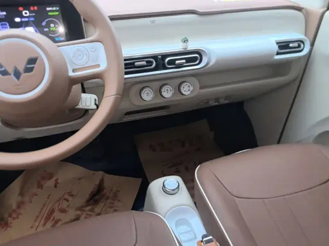 Wuling Hongguang Mini EV — Фото автомобиля 12