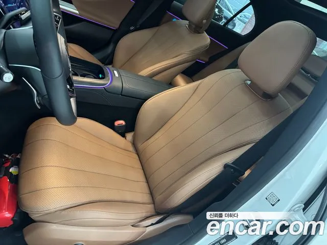 Mercedes-Benz E-Class — Фото автомобиля 5