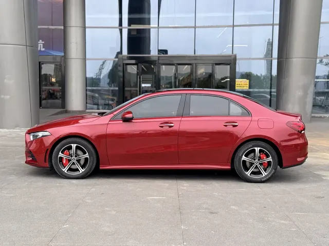 Mercedes-Benz A-Class — Фото автомобиля 4