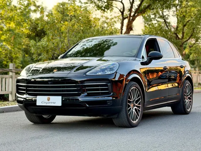 Фотография автомобиля — Porsche Cayenne