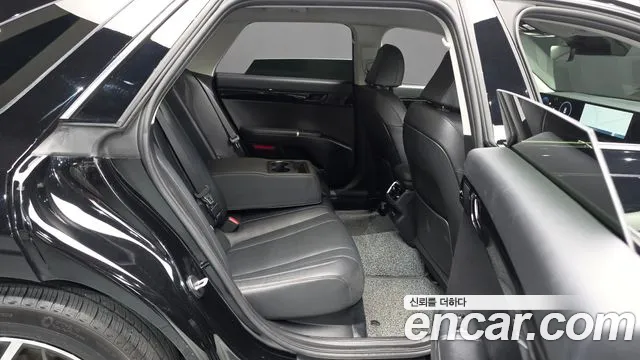 Hyundai Grandeur GN7 — Фото автомобиля 17