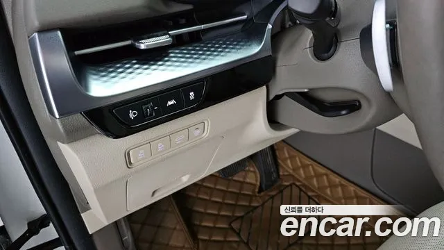 Kia Canival Carnival 4 поколение Бензин 7 мест Hi-Limousine — Фото автомобиля 18