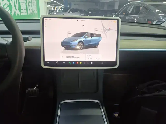 Tesla Model Y — Фото автомобиля 8